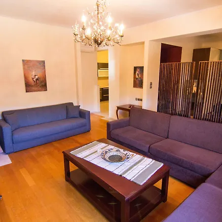 Our House Luxury * PalaiónTsiflíkion