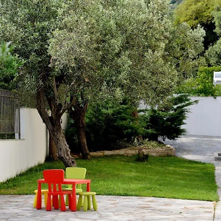 Our House Luxury Apartament PalaiónTsiflíkion